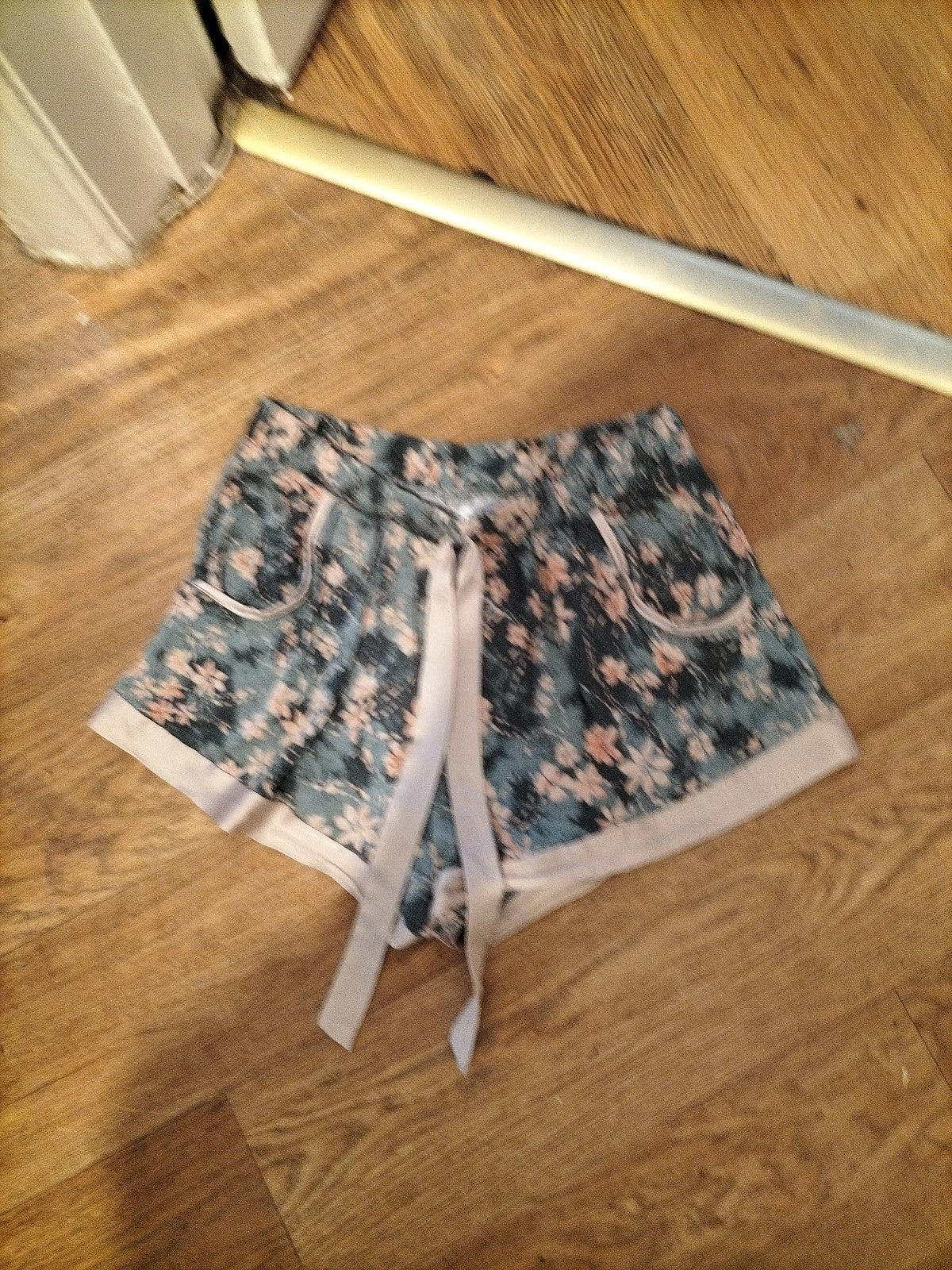 Ladies Primark Size 6-8 Green Floral Pyjama Set
