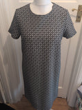 Tu 16 Black And White Spiral Pattern Short Sleeve Dress