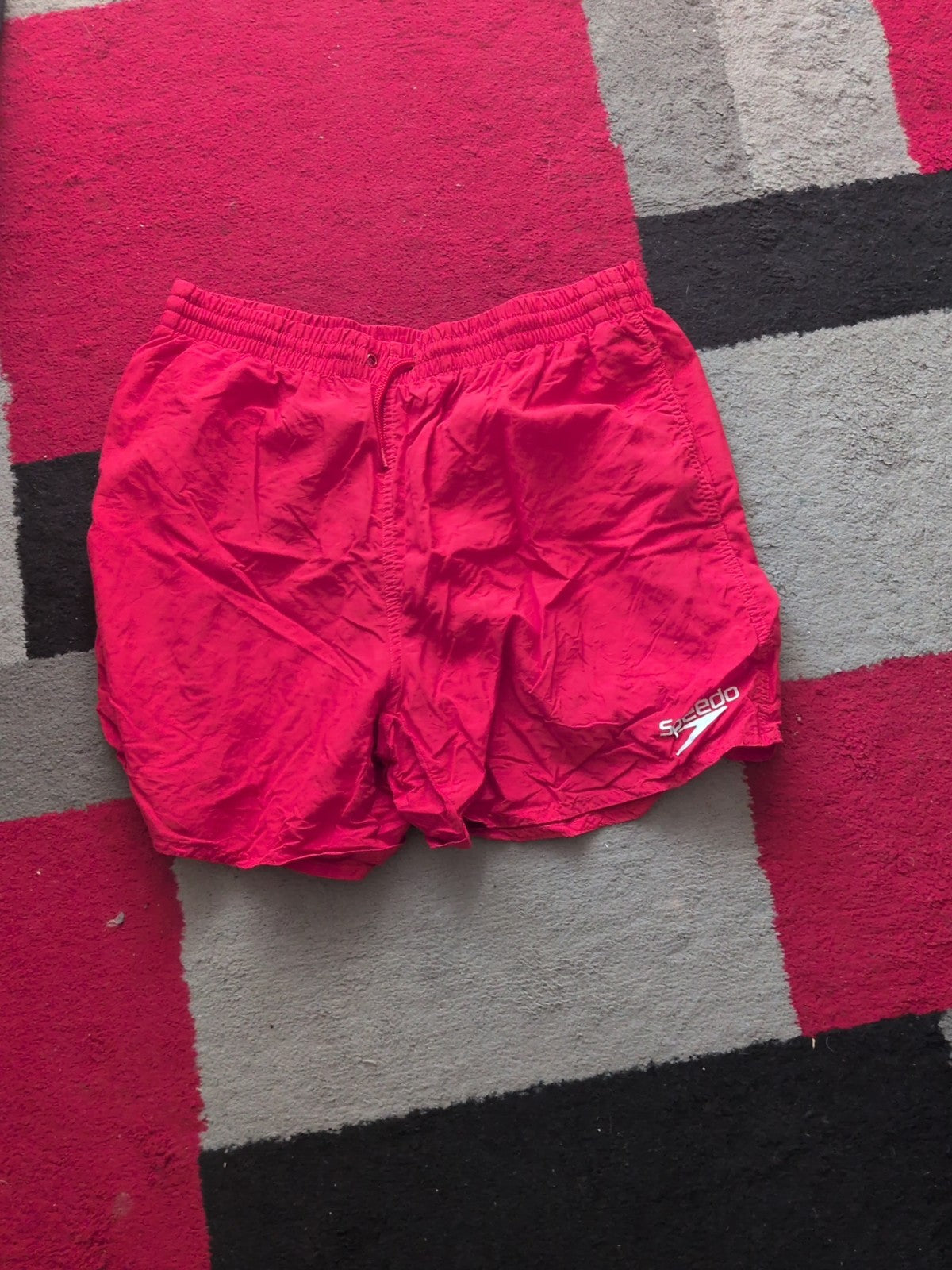 Speedo 35-37 Waist Red Mesh Lined Swim Shorts
