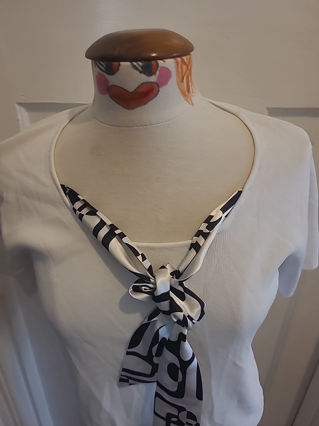 Ladies Size Medium White Short Sleeved Tshirt