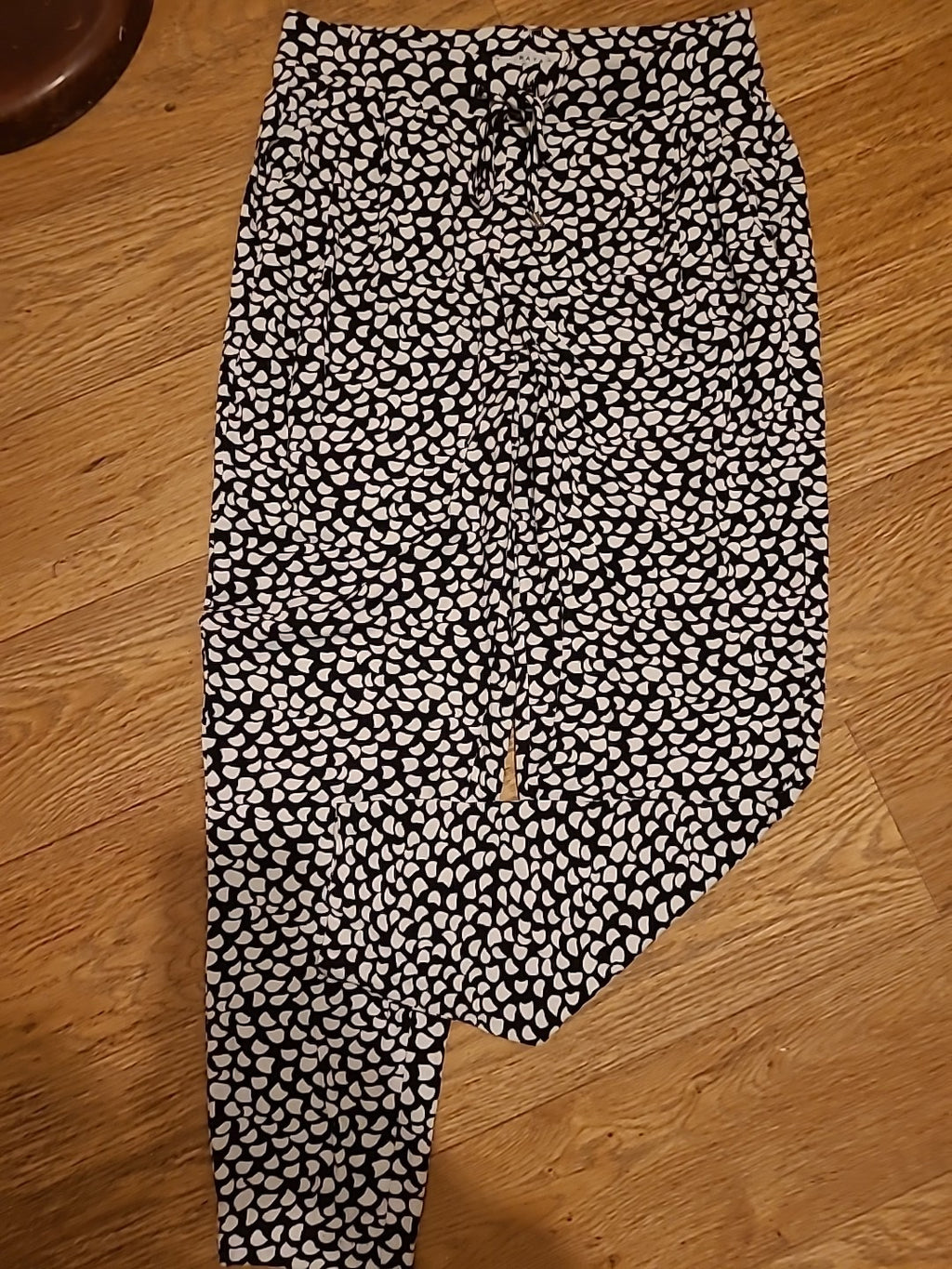 Ladies Papaya Size 10 Black And White Elasticated Leggings