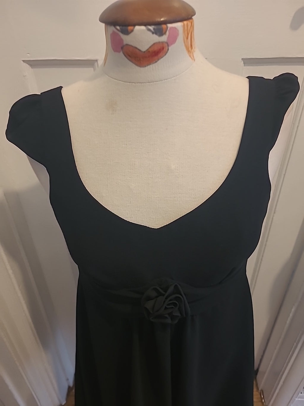Ladies Ethel Austin Size 10 Black Sleeveless Pretty Dress Short