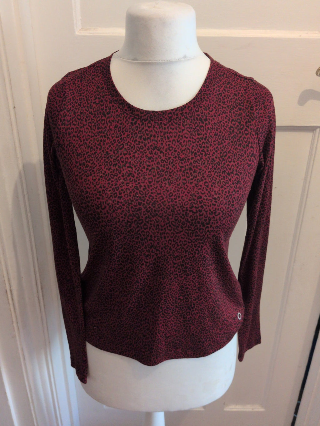Ladies Good Move Size 10 Deep Red And Black Long Sleeve T-shirt