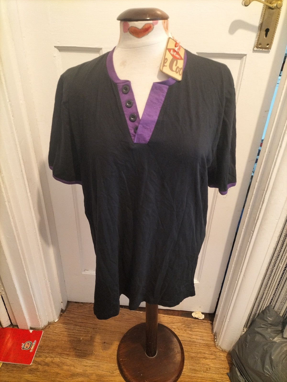 Brand New Mens Lee Cooper Size Medium Black/Purple Short Sleeved Polo
