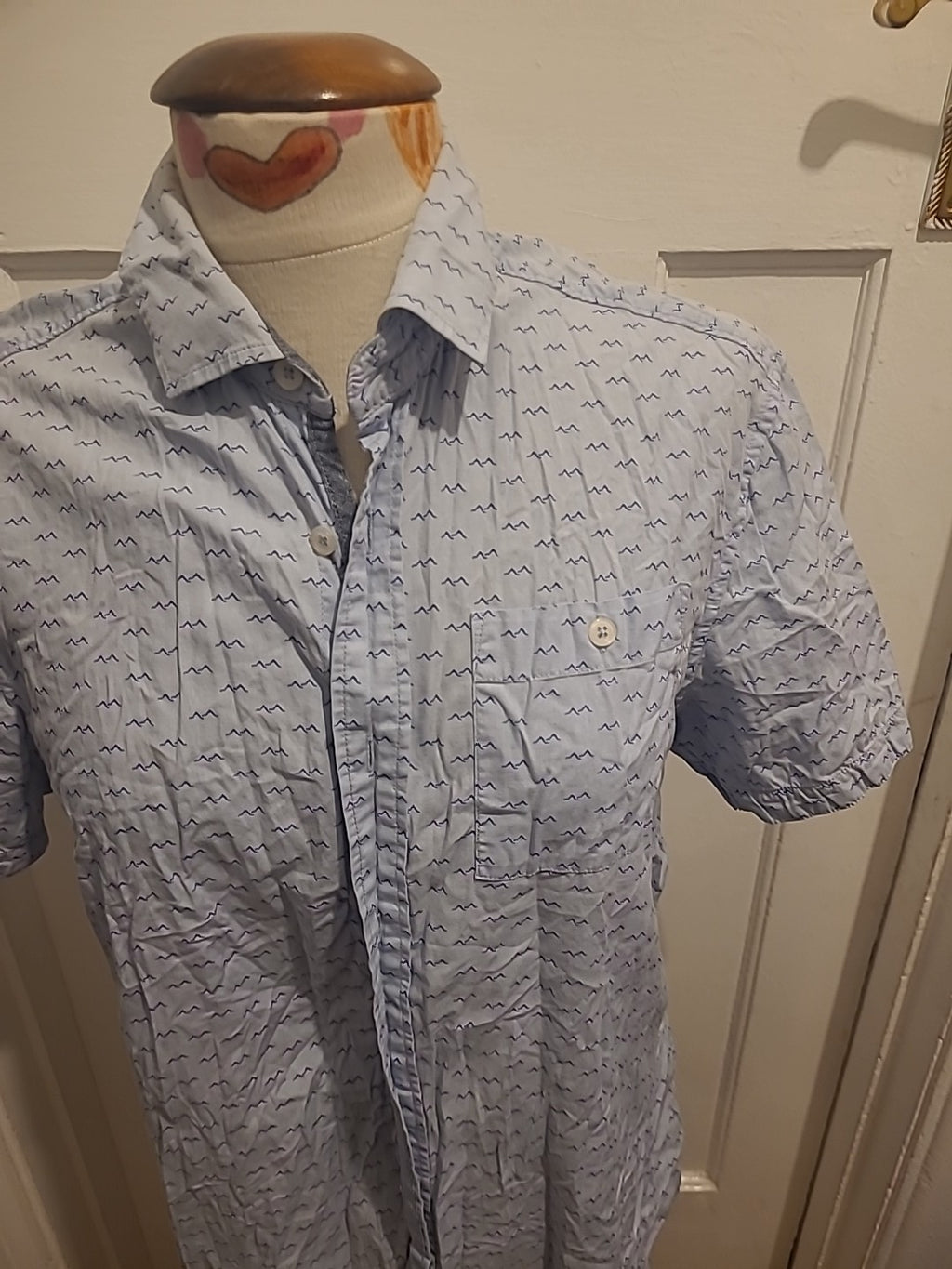 Mens Report Collection Size Medium Blue/Navy Bird Design Short Sleeved Shirt