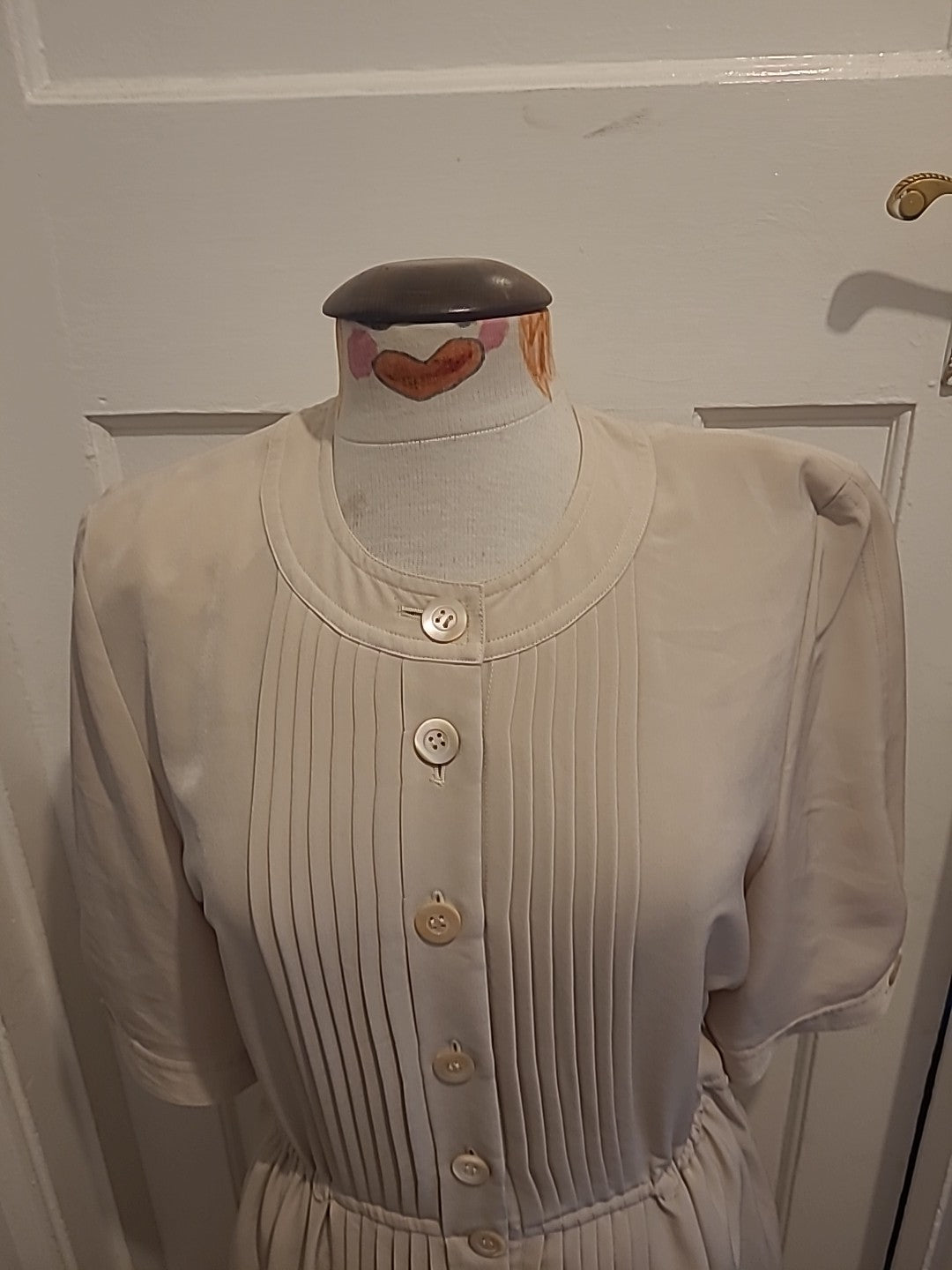 Ladies Size S/M Vintage Pale Beige Pleated Dress