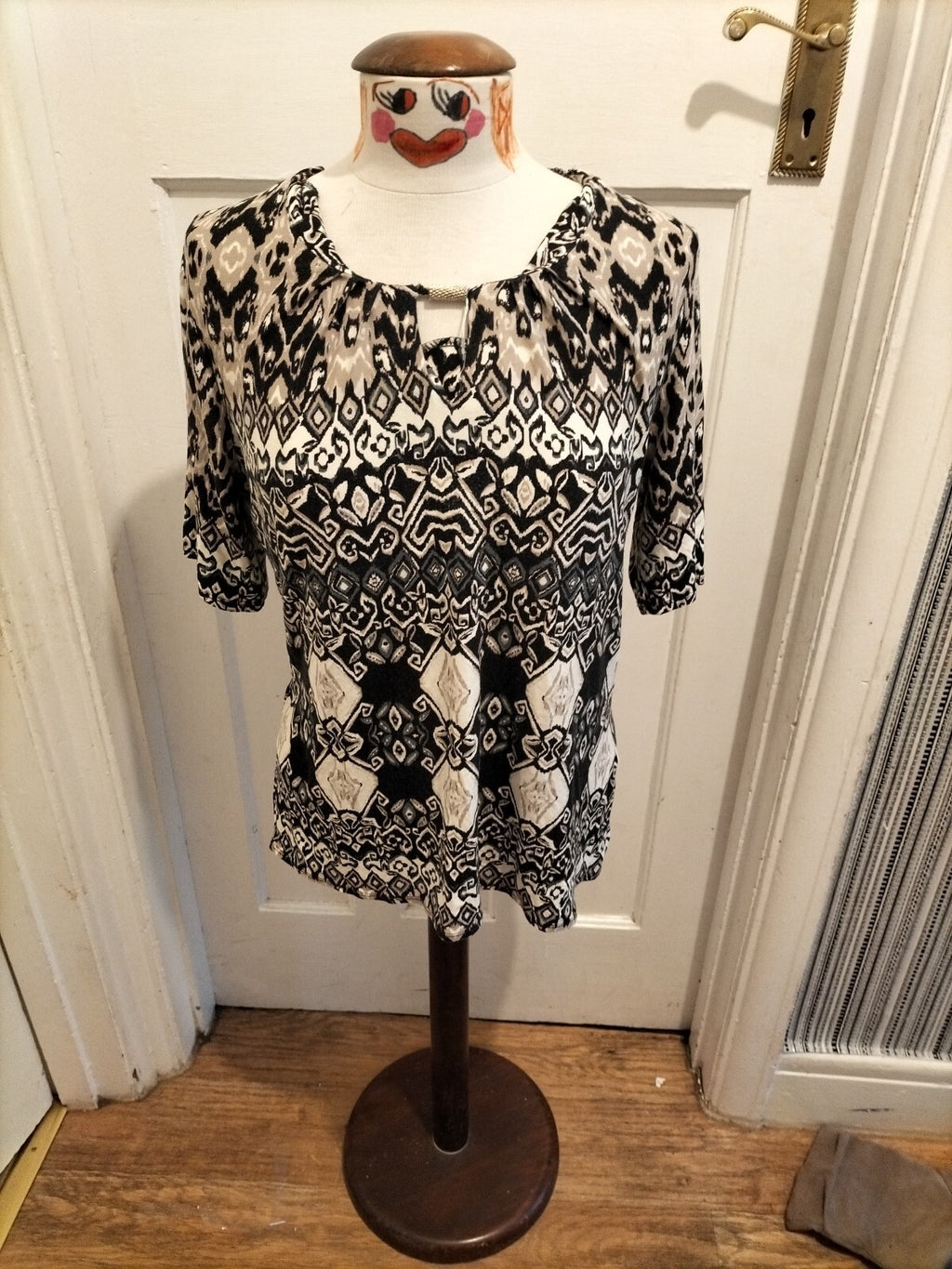 Ladies Unbranded 12 Black Beige Aztec 3/4 Sleeve Blouse