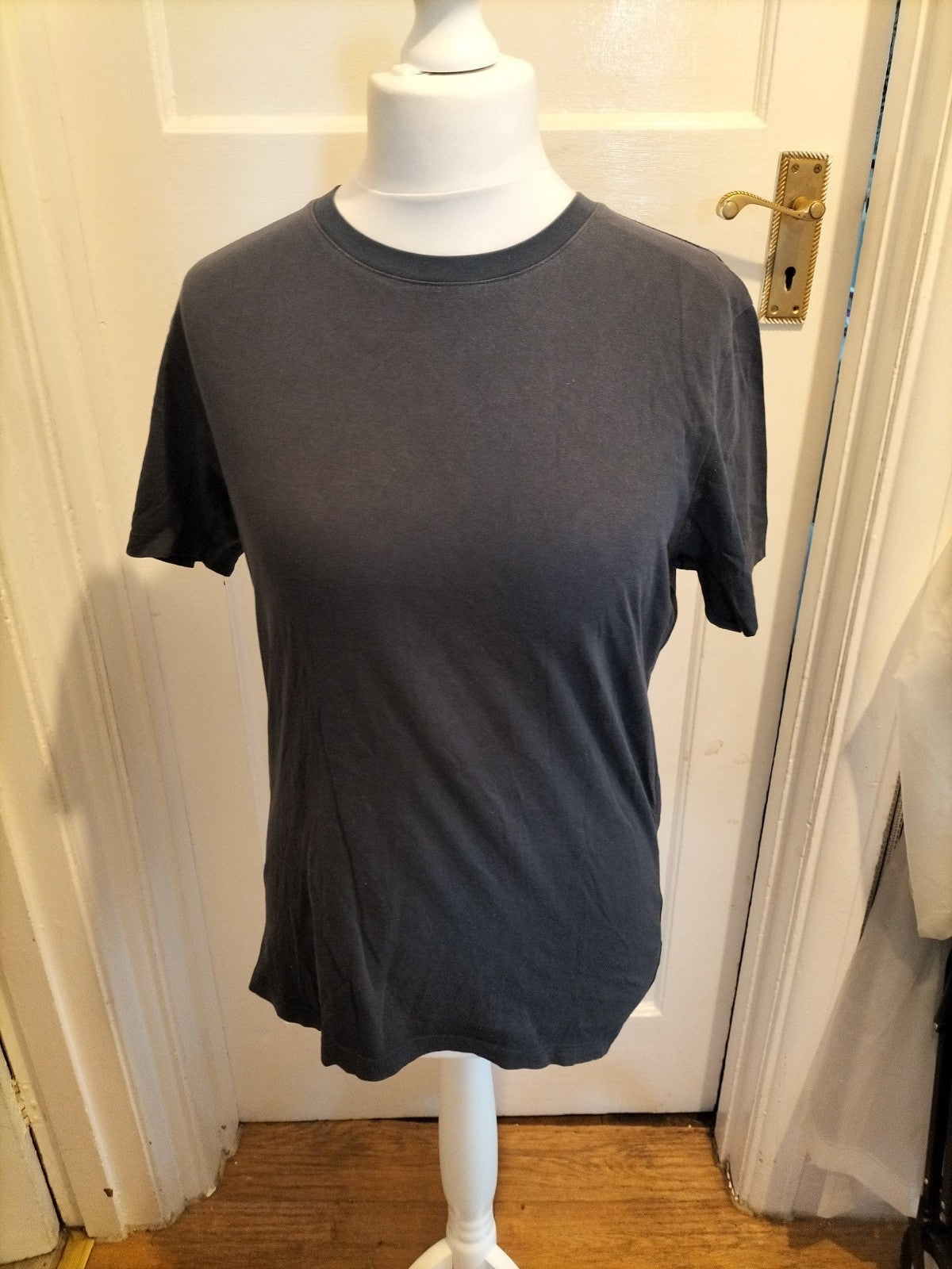 Ladies Size Medium Navy Short Sleeved Tshirt Round Neck
