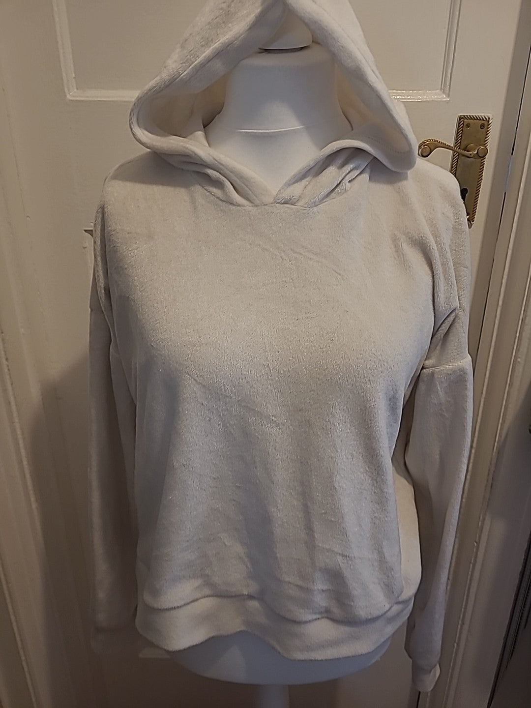 Ladies Prettylittlething Size Small White Long Sleeved Supersoft Hoodie