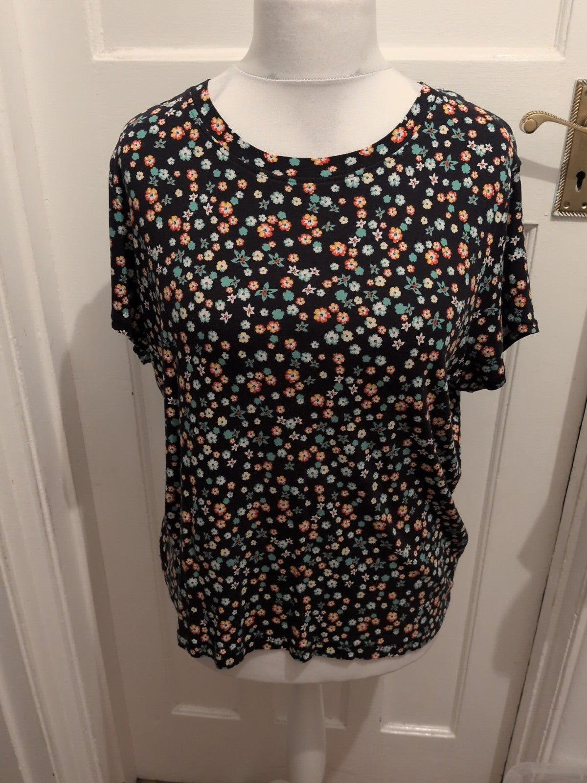 Tu 22 Black Floral Short Sleeve Blouse