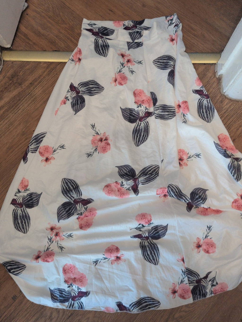 Shein XL White Floral Long Length Split Skirt