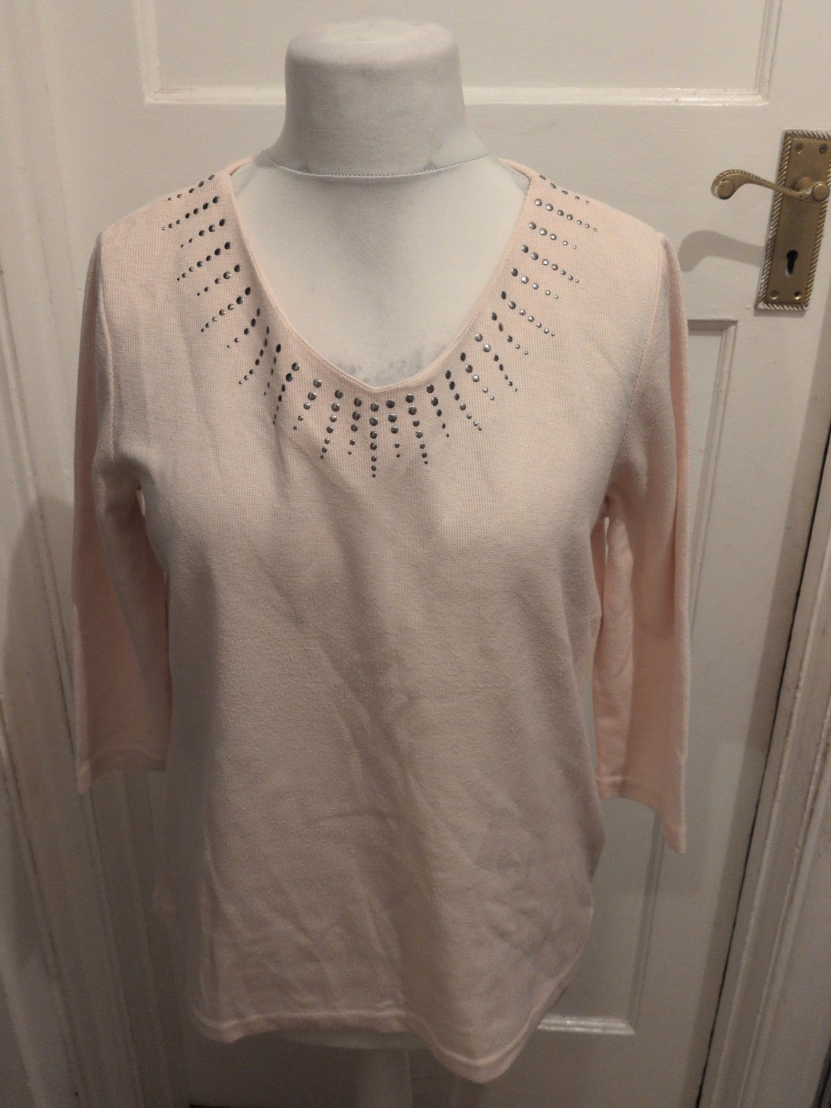 Ladies Bonmarche Size 16 Pale Pink With Silver Neck 3/4 Sleeve Jumper