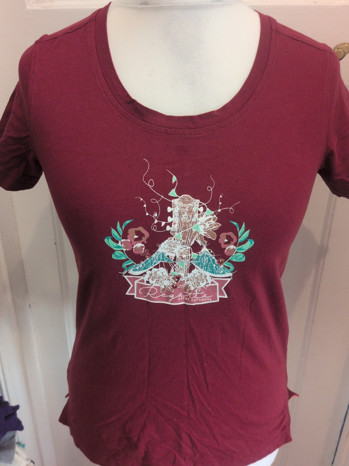 Regatta Outdoors Large Burgundy Short Sleeve T-shirt