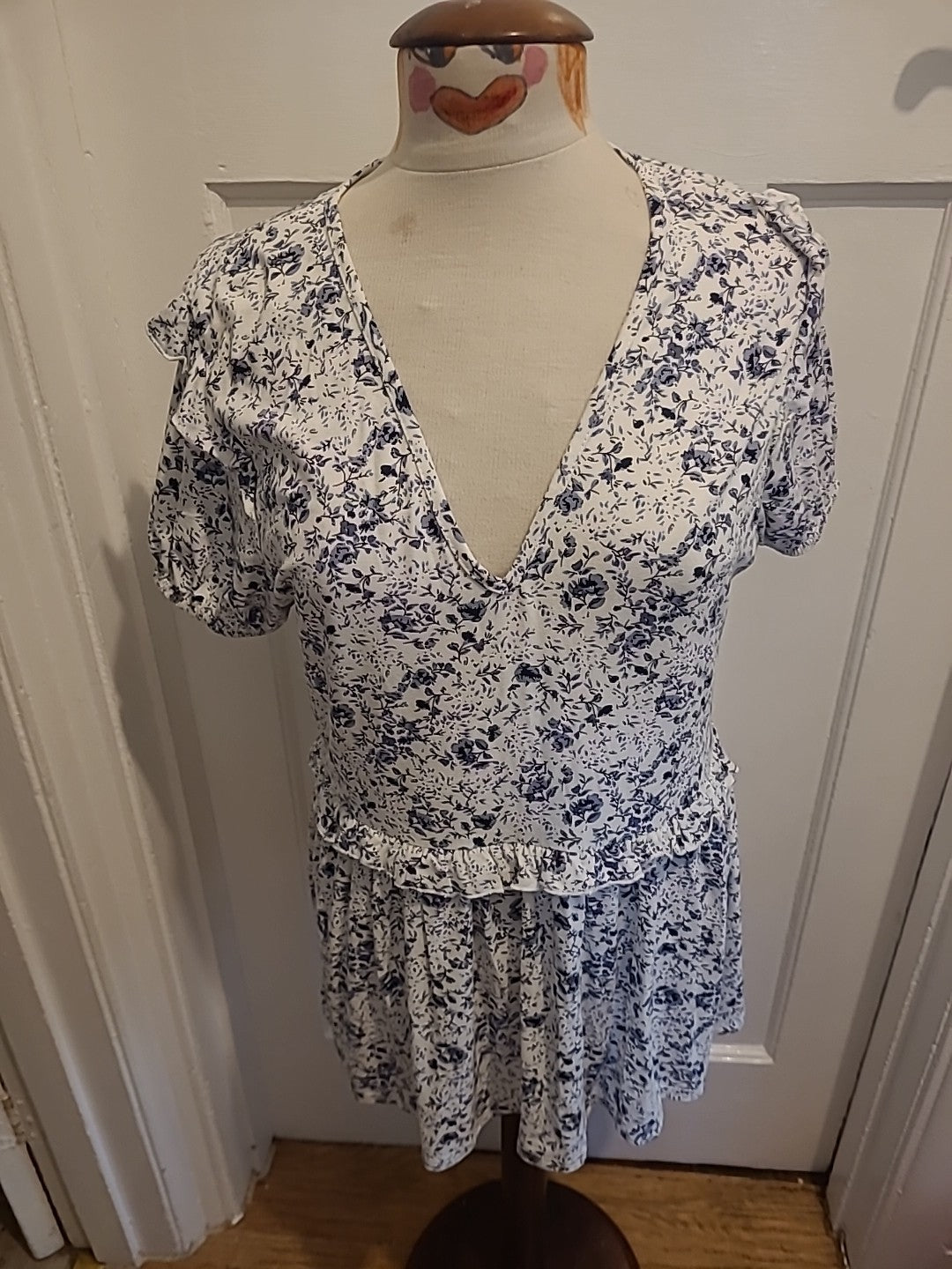 Ladies In The Style Size 14 Lilac Black White Short Sleeved Tshirt