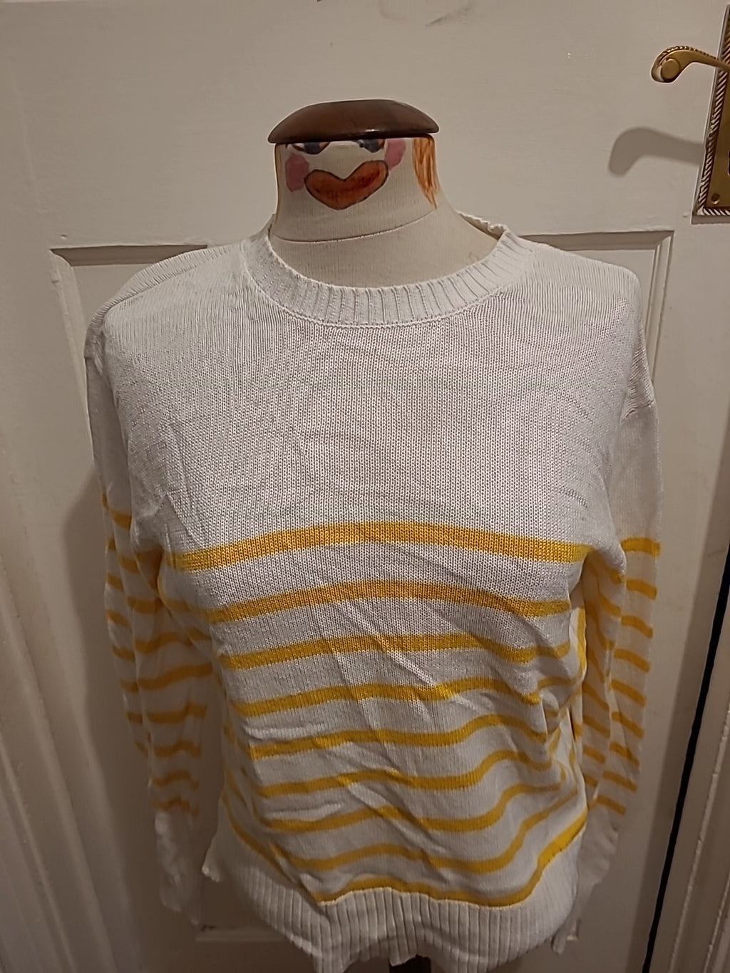 Ladies Papaya Size Small Yellow White Pullover Jumper