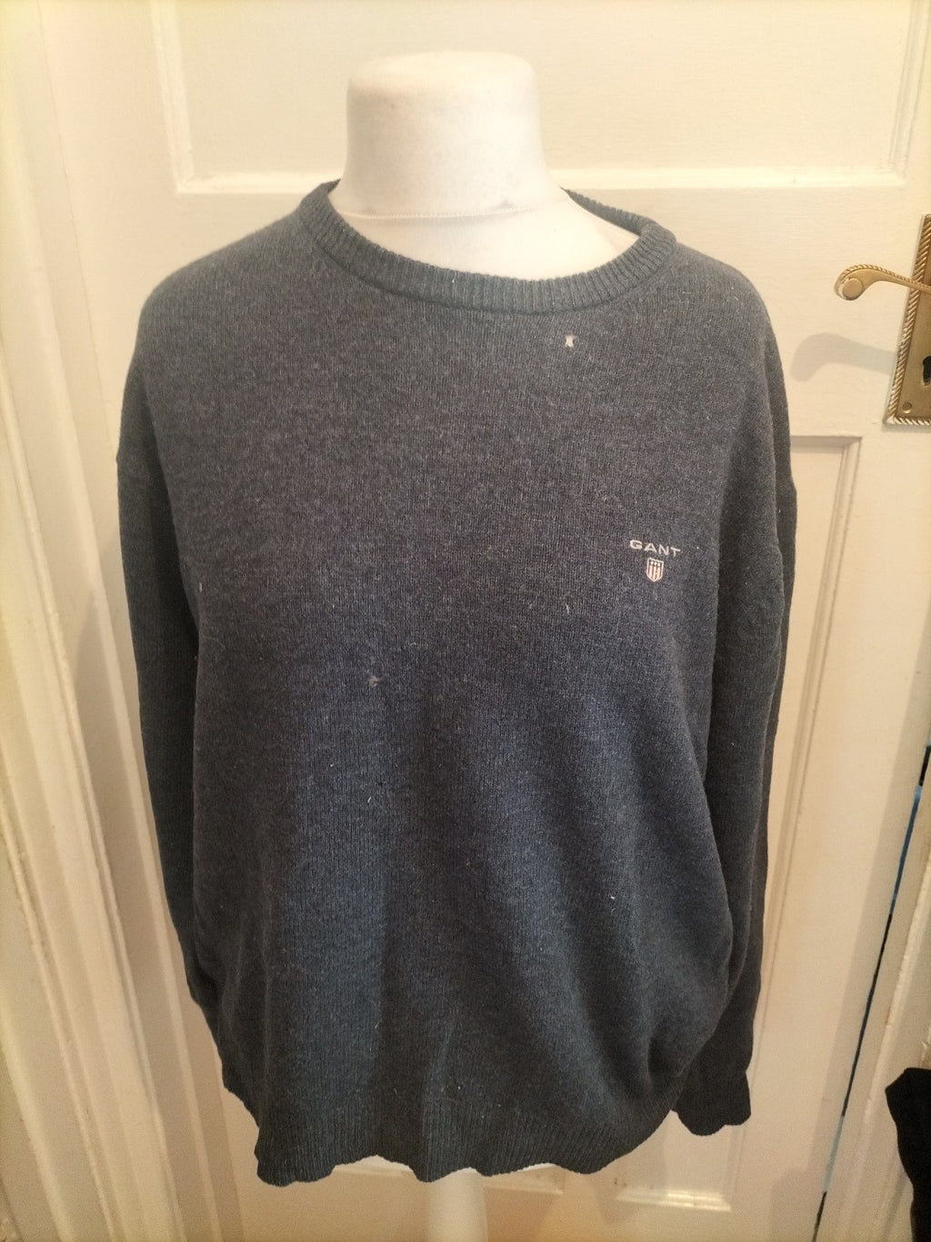 Gant Large Navy Jumper 2 Small Holes