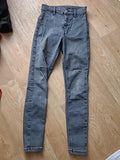 Ladies Topshop Size 26x28 Grey Skinny Jeans Small Rip In Side On Waist
