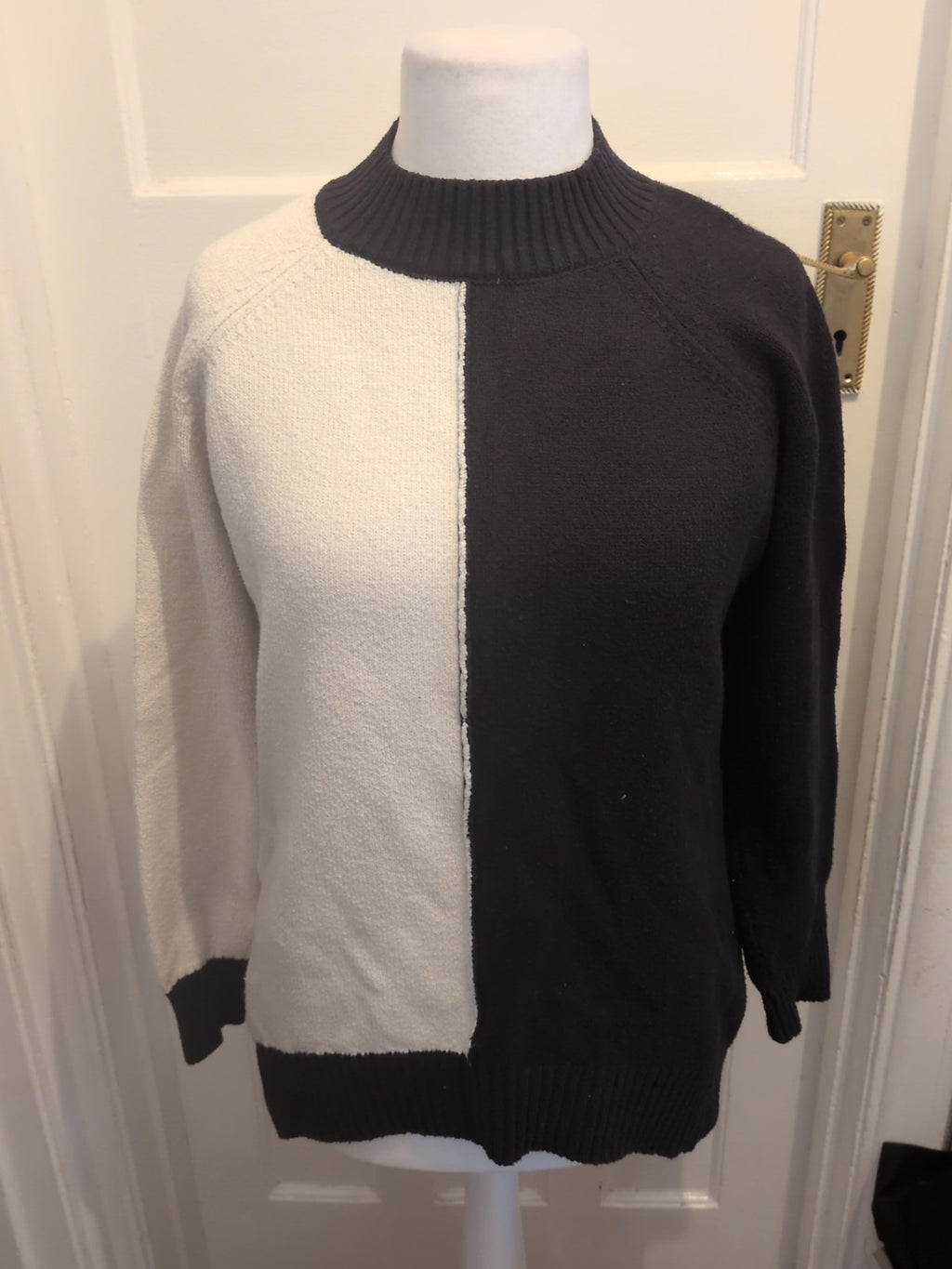 Ladies Next Size M Black And White Long Sleeved Pullover Jumper