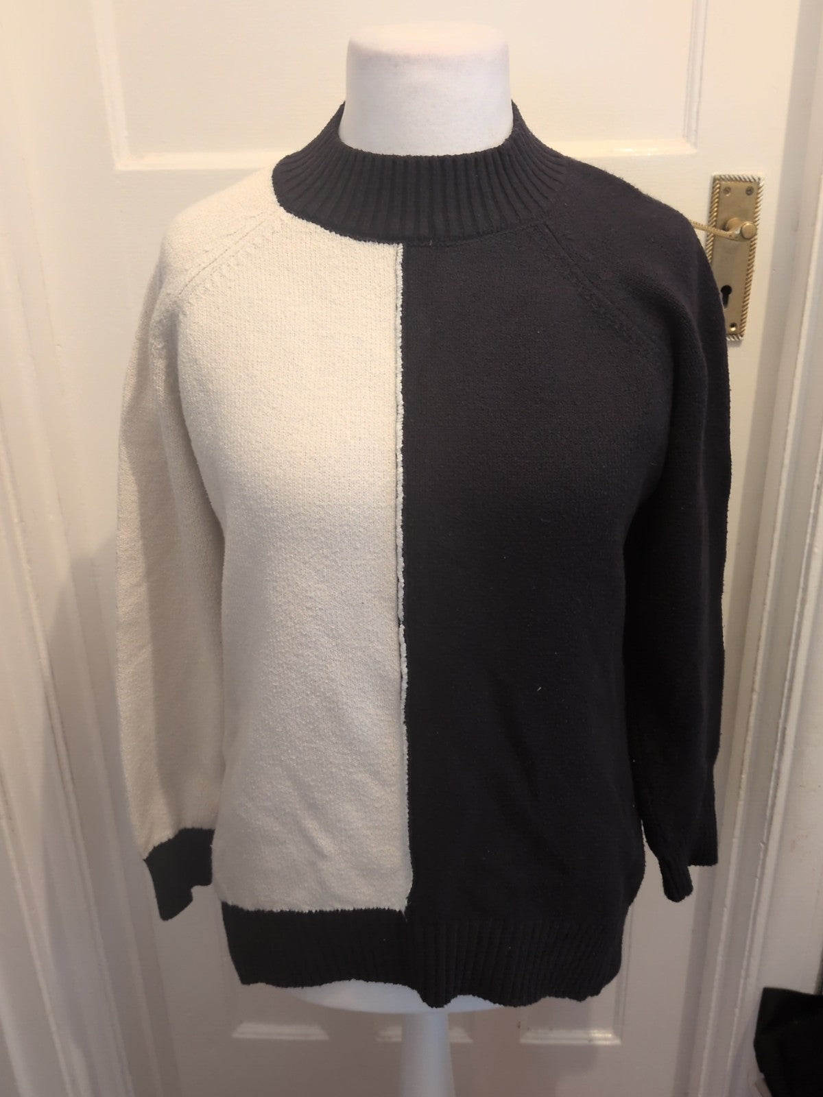 Ladies Next Size M Black And White Long Sleeved Pullover Jumper