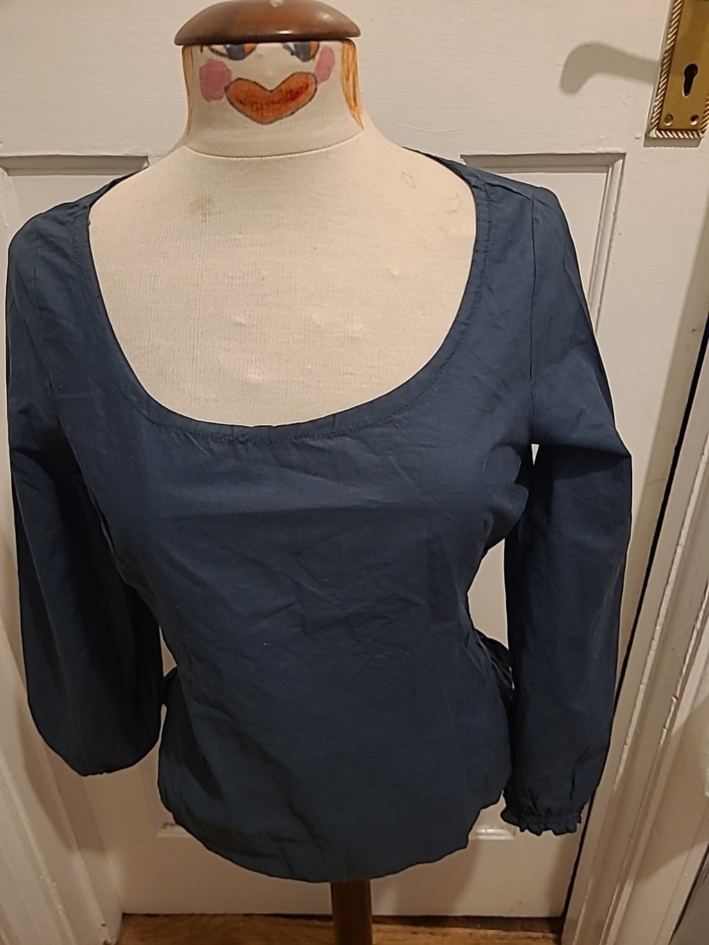 Ladies Size Medium Navy Elasticated Back Long Sleeved Tshirt