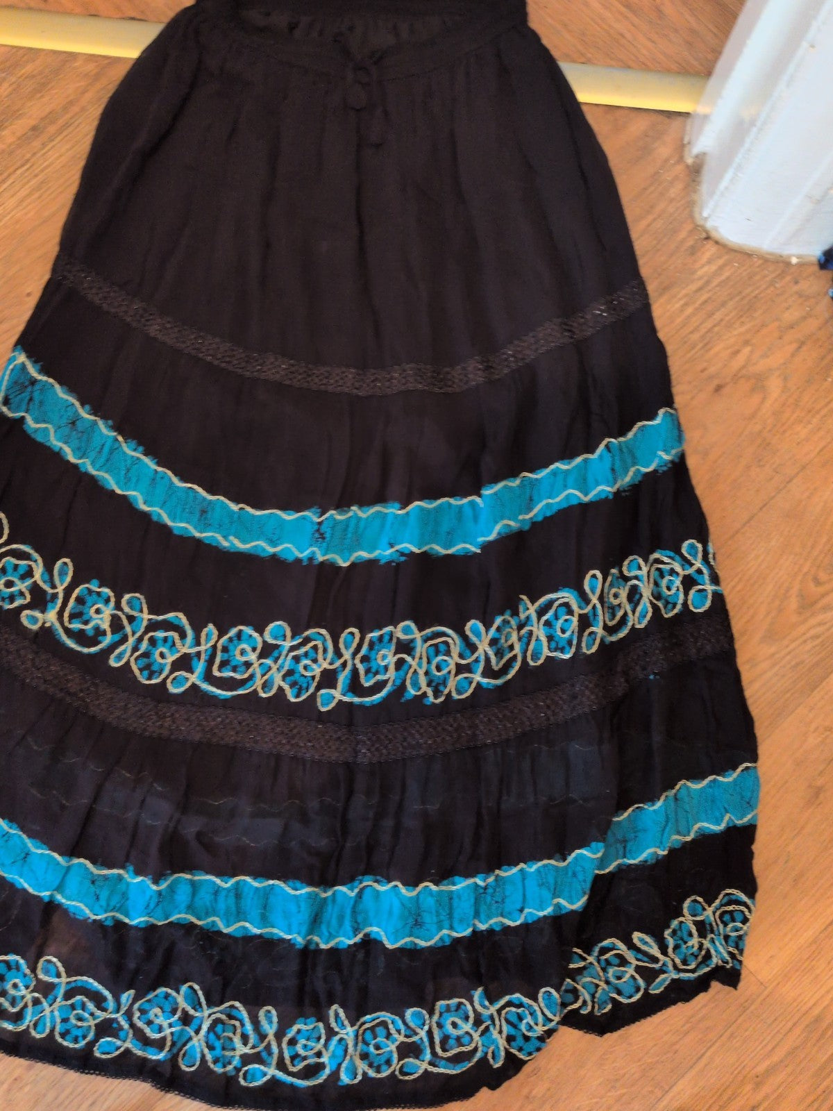 Large Black Long Length Lined With Blue Skirt Elasticated Flare