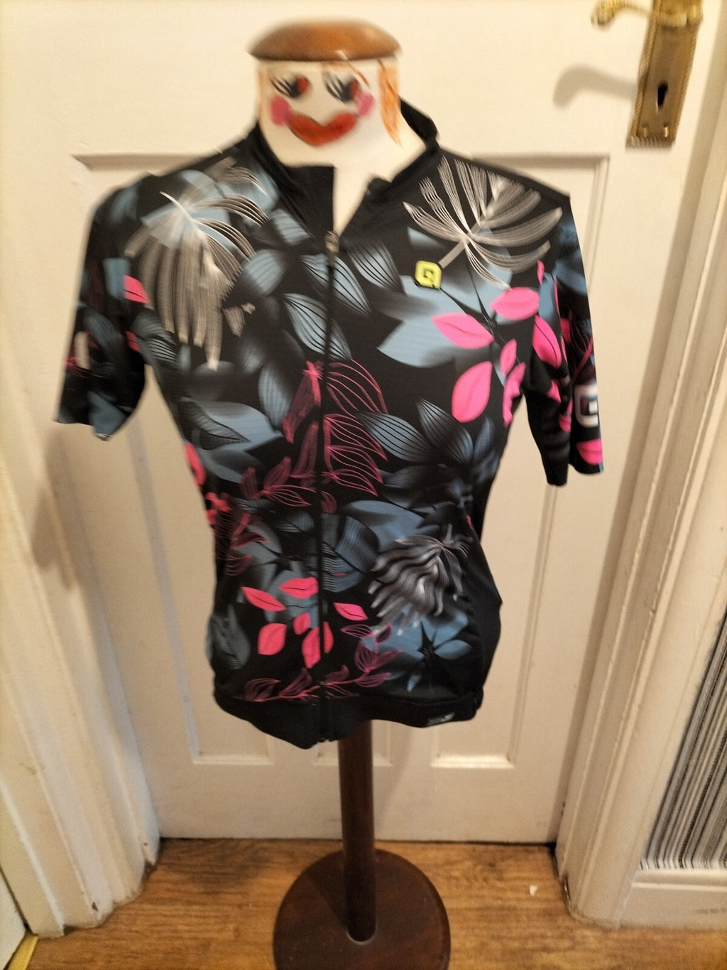Ladies Qle XL Black/Turquoise/Pink Short Sleeve Sport Top
