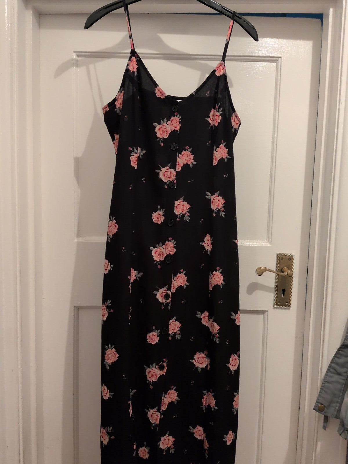 Divided 8 Black Floral Split Hem Buttoned Sleeveless Dress