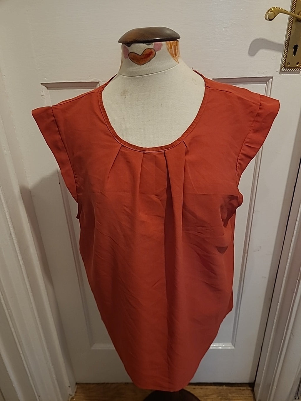 Ladies Peacocks Size 20 Salmon Sleeveless Blouse