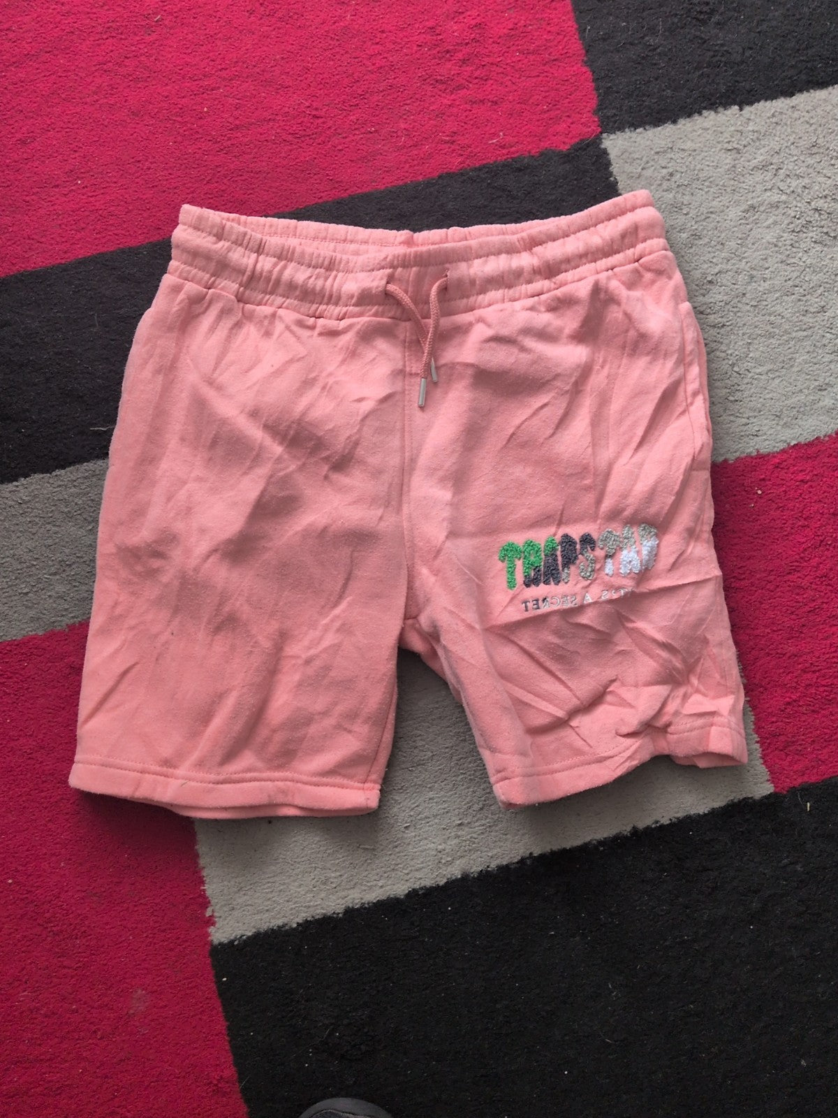 Girls Trapstar Size 13/14 Pink Sweat Shorts Signs Of Bobbling