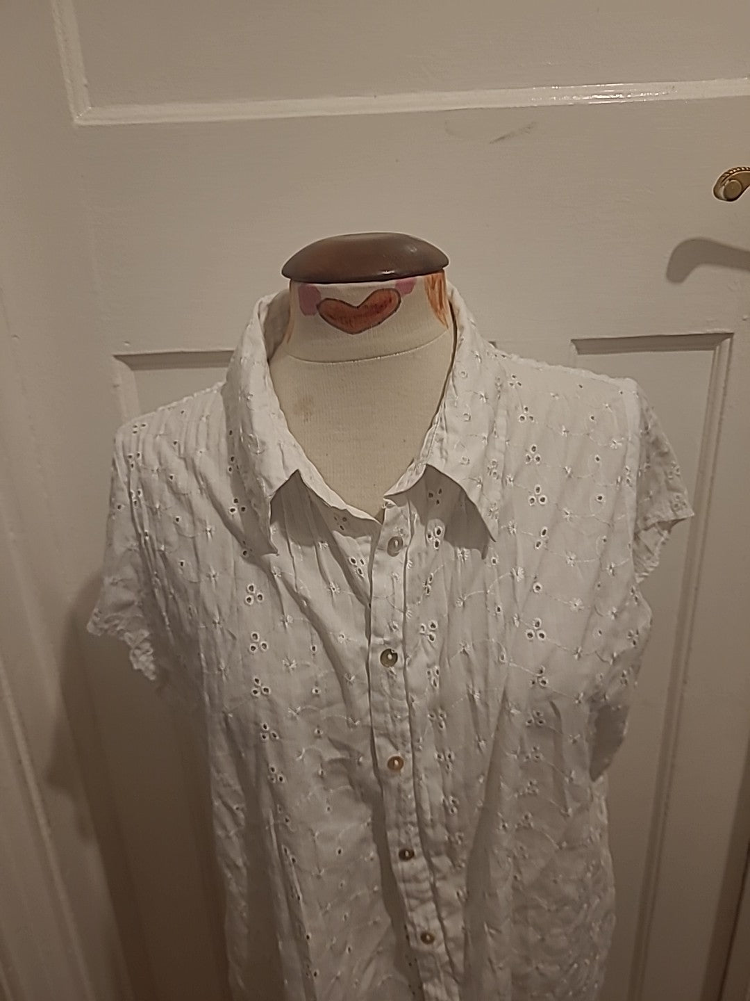 Ladies Bella Moda Size 20 White Short Sleeved Buttoned Blouse