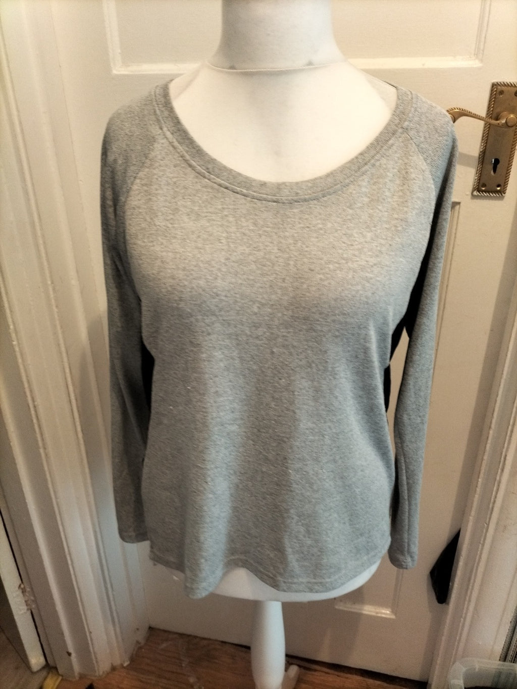 Izabel London 14 Grey And Black Blouse