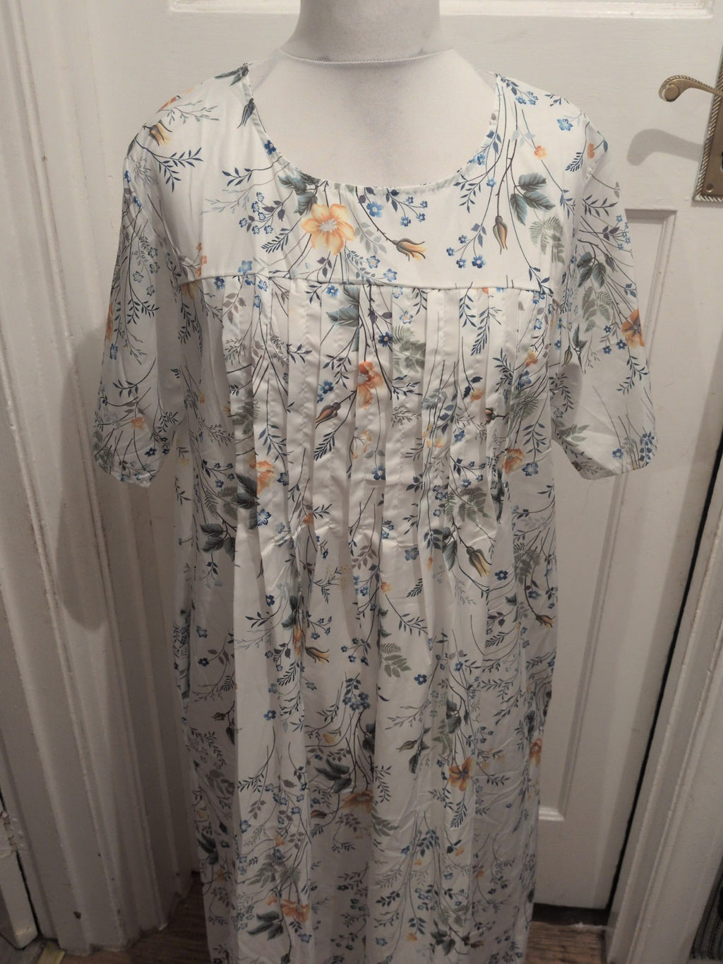 Ladies Size 3xl White Floral Long Length Short Sleeve Maxi Dress
