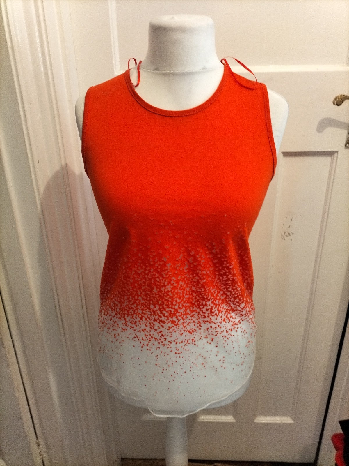 Ladies Select Size 10 Orange And White Sleeveless Blouse