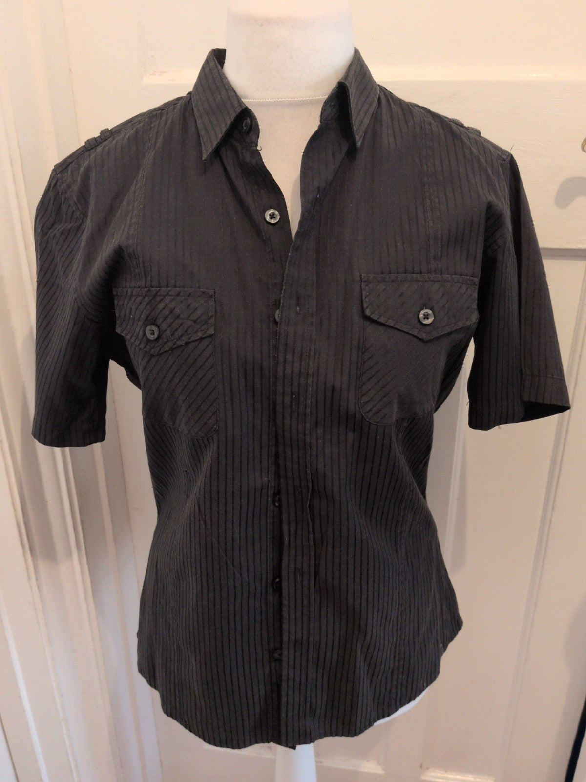 Cutting Edge Large Black Stripe Short Sleeve Shirt
