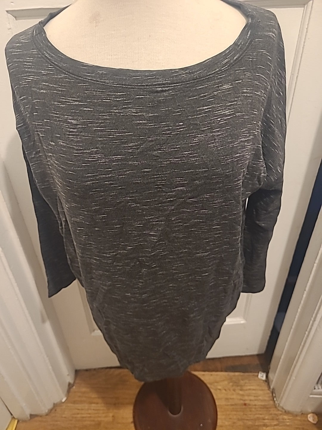 Ladies Lou & Grey Size XS Grey Fleck Long Sleeved Tshirt