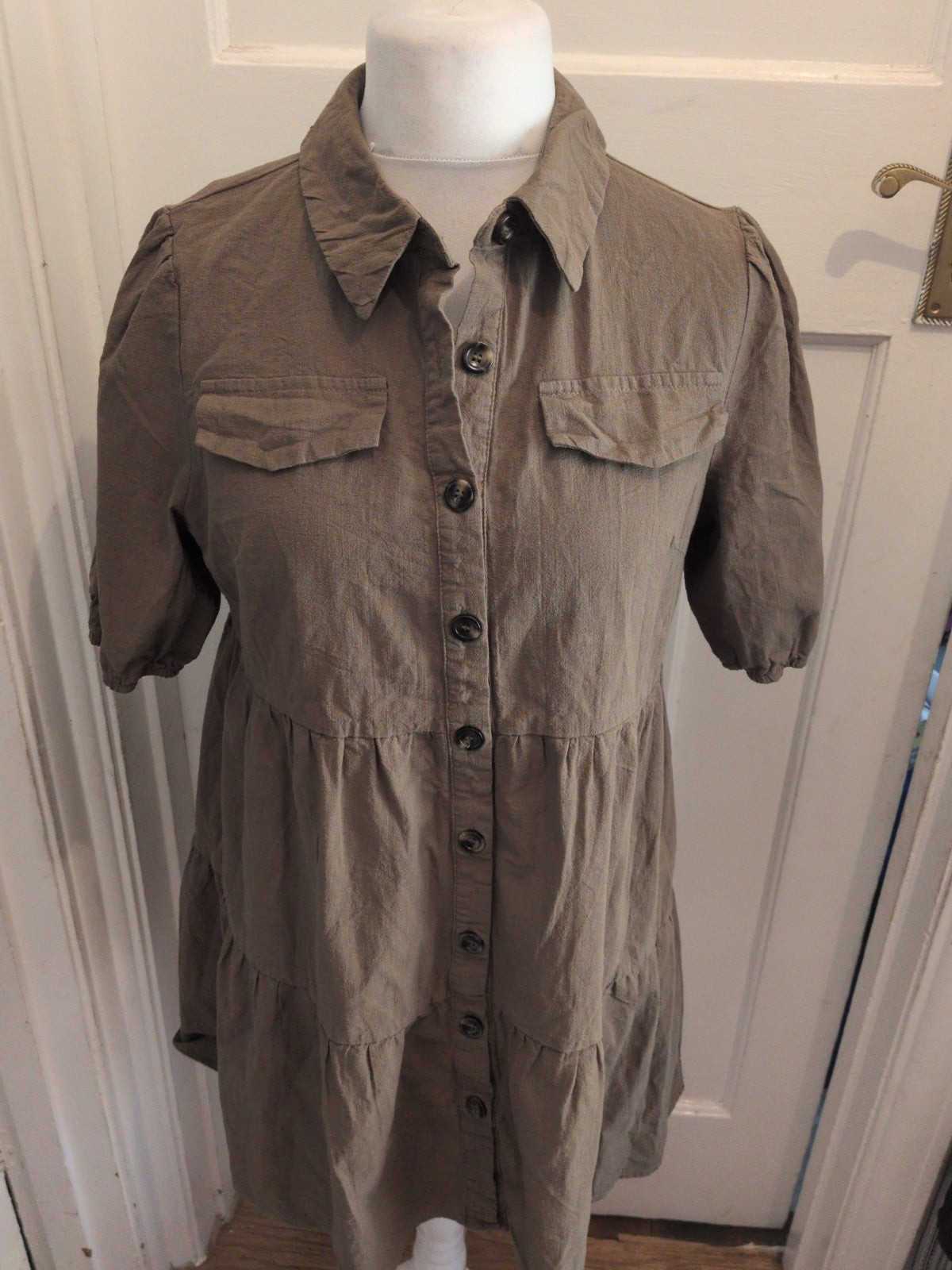 Ladies Shein Size XL Khaki Short Sleeve Collared Blouse