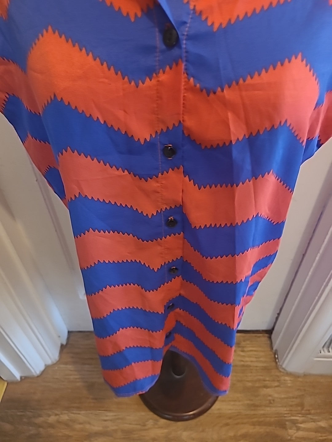 Ladies One&Only Size Small Red Blue Longline Short Sleeved Blouse
