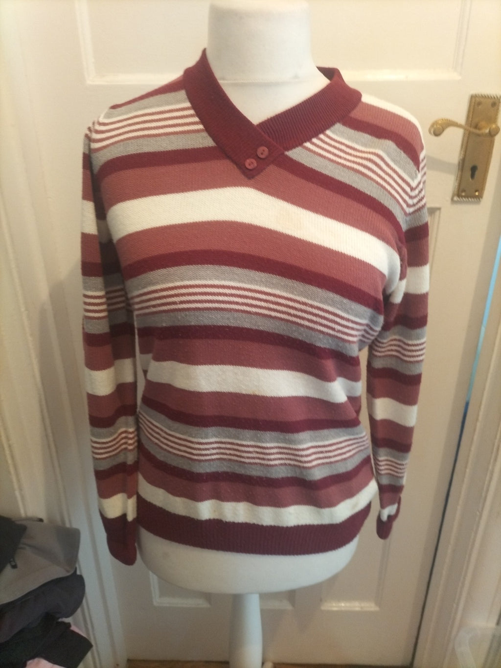 Ladies Isle Size 10-12 Purple Striped Jumper Small Mark