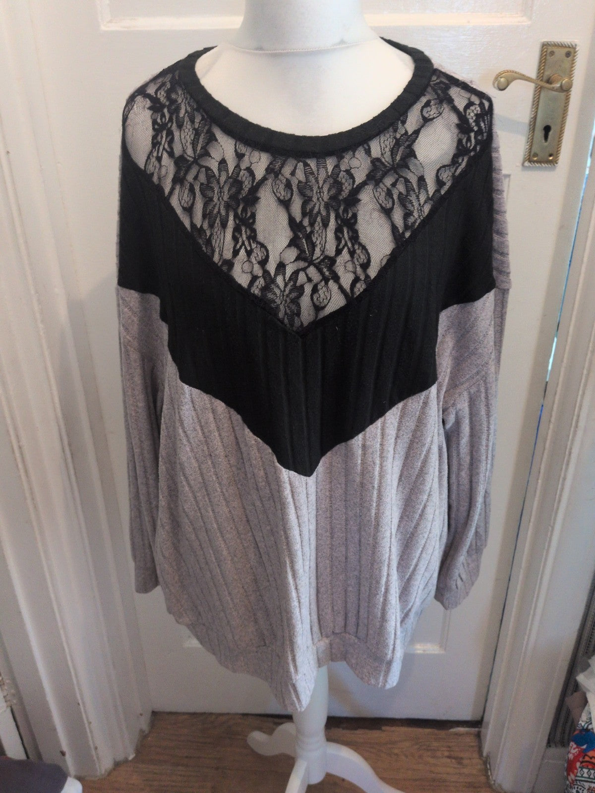 Shein 3XL Beige And Black Lace Chest Long Sleeve Jumper