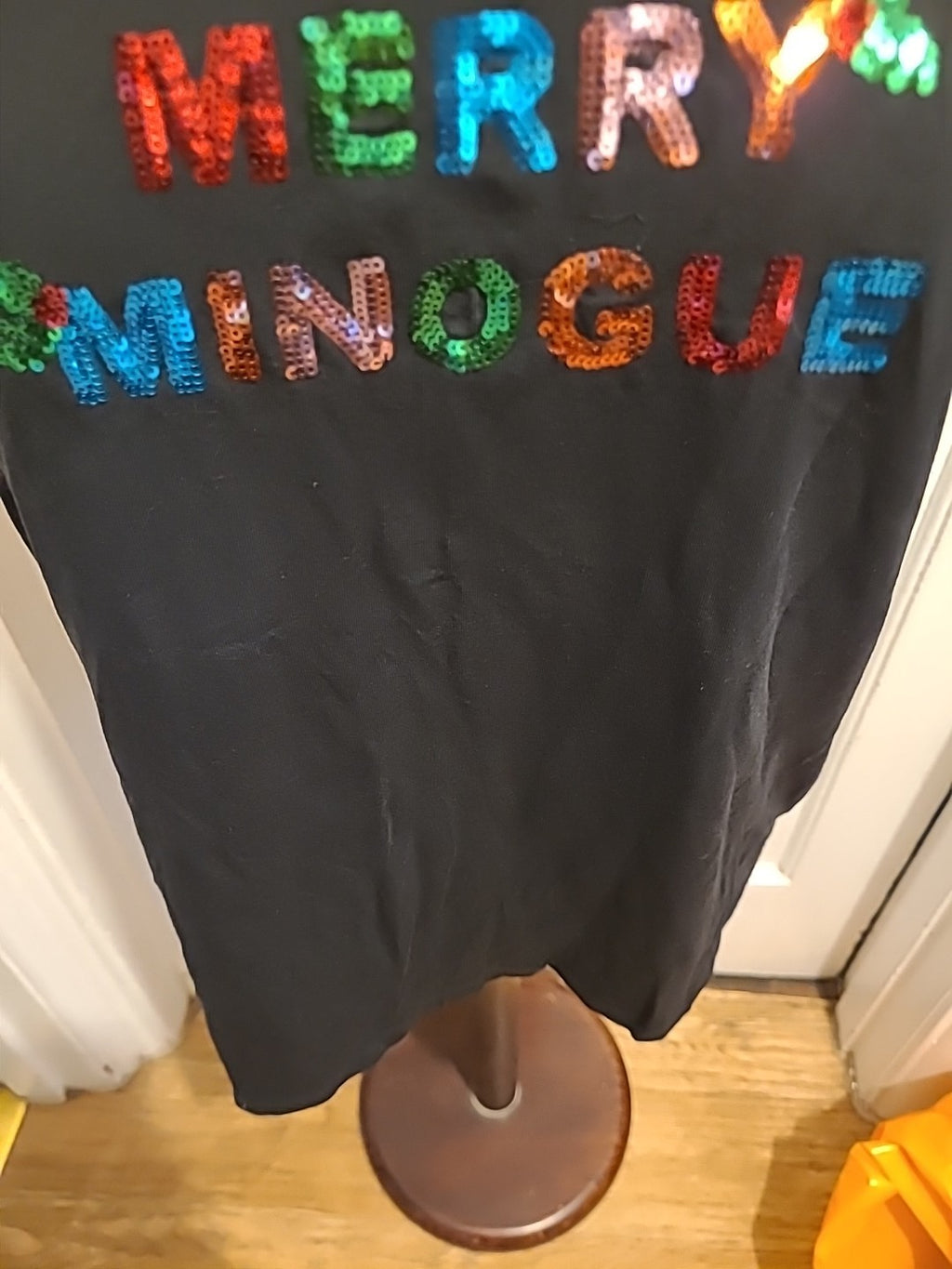 Ladies Danii Minogue Petites Medium Black Xmas Sequin Short Sleeved Tshirt
