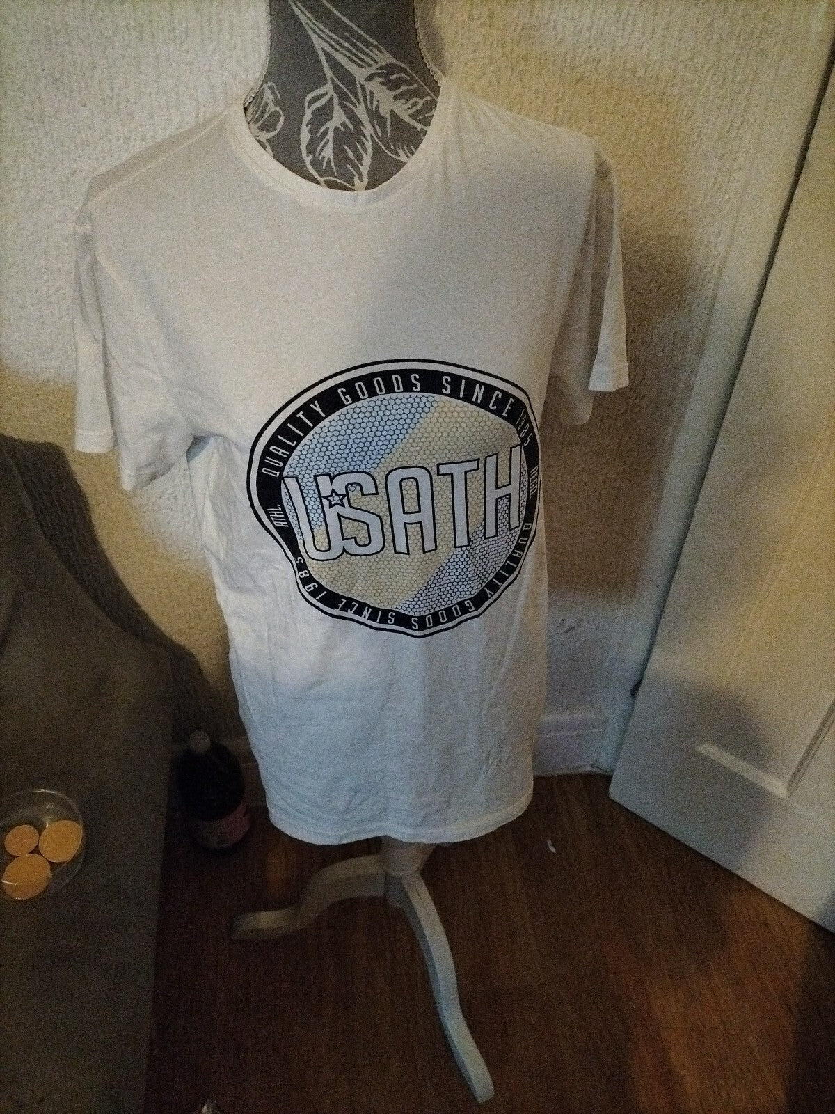 Men's US Athletic Size Small White Short Sleeve Top
