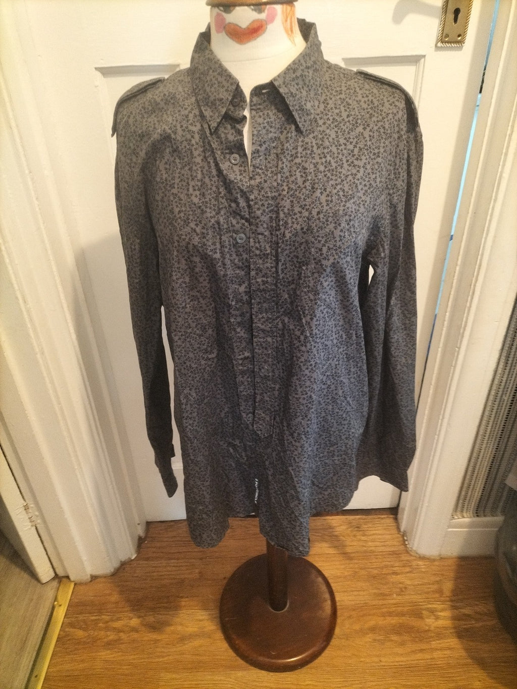 Mens Full Circle Size XL Black Dark Grey Floral Long Sleeved Shirt