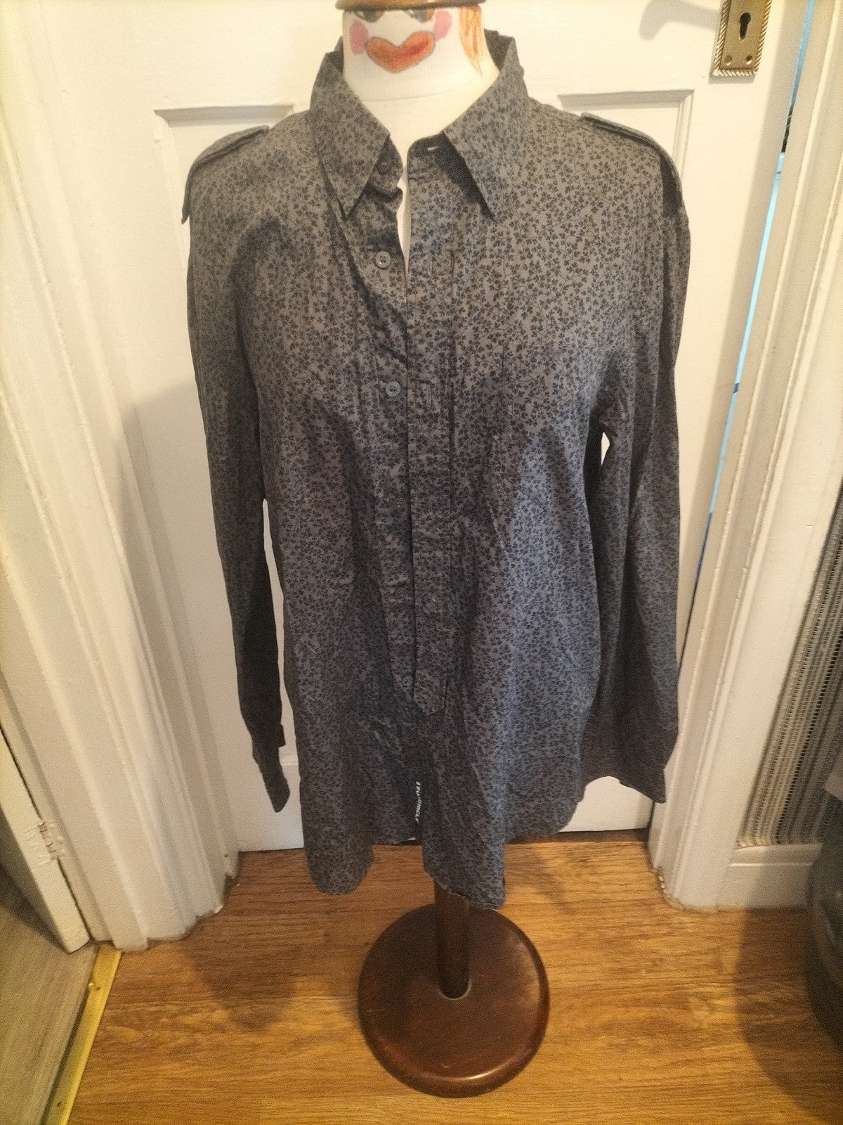 Mens Full Circle Size XL Black Dark Grey Floral Long Sleeved Shirt