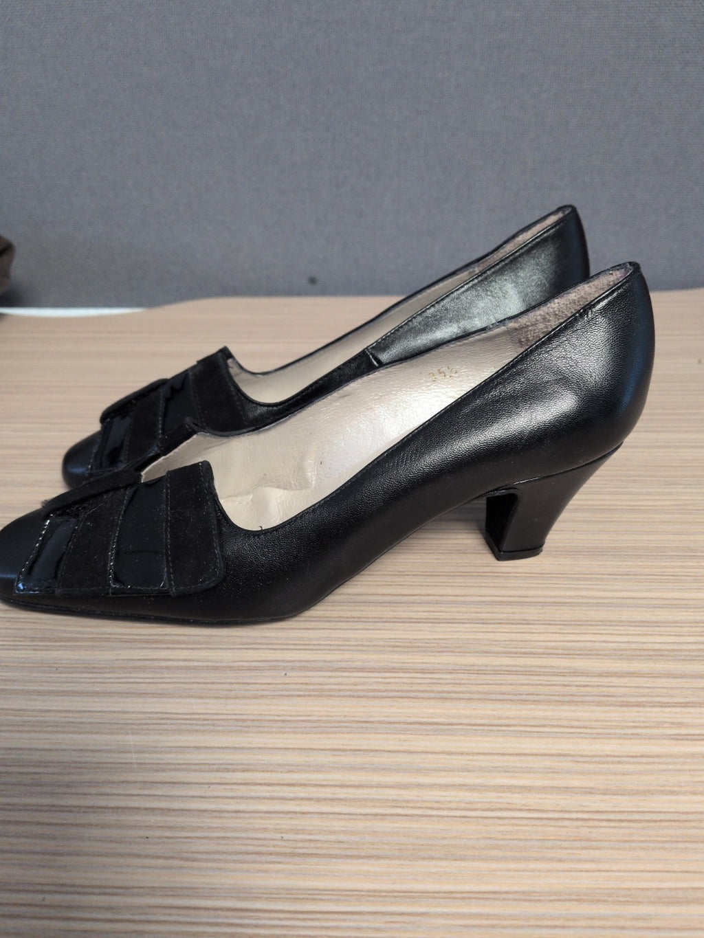 Brand New Celuen EU 35.5 Black Close Toe Heels