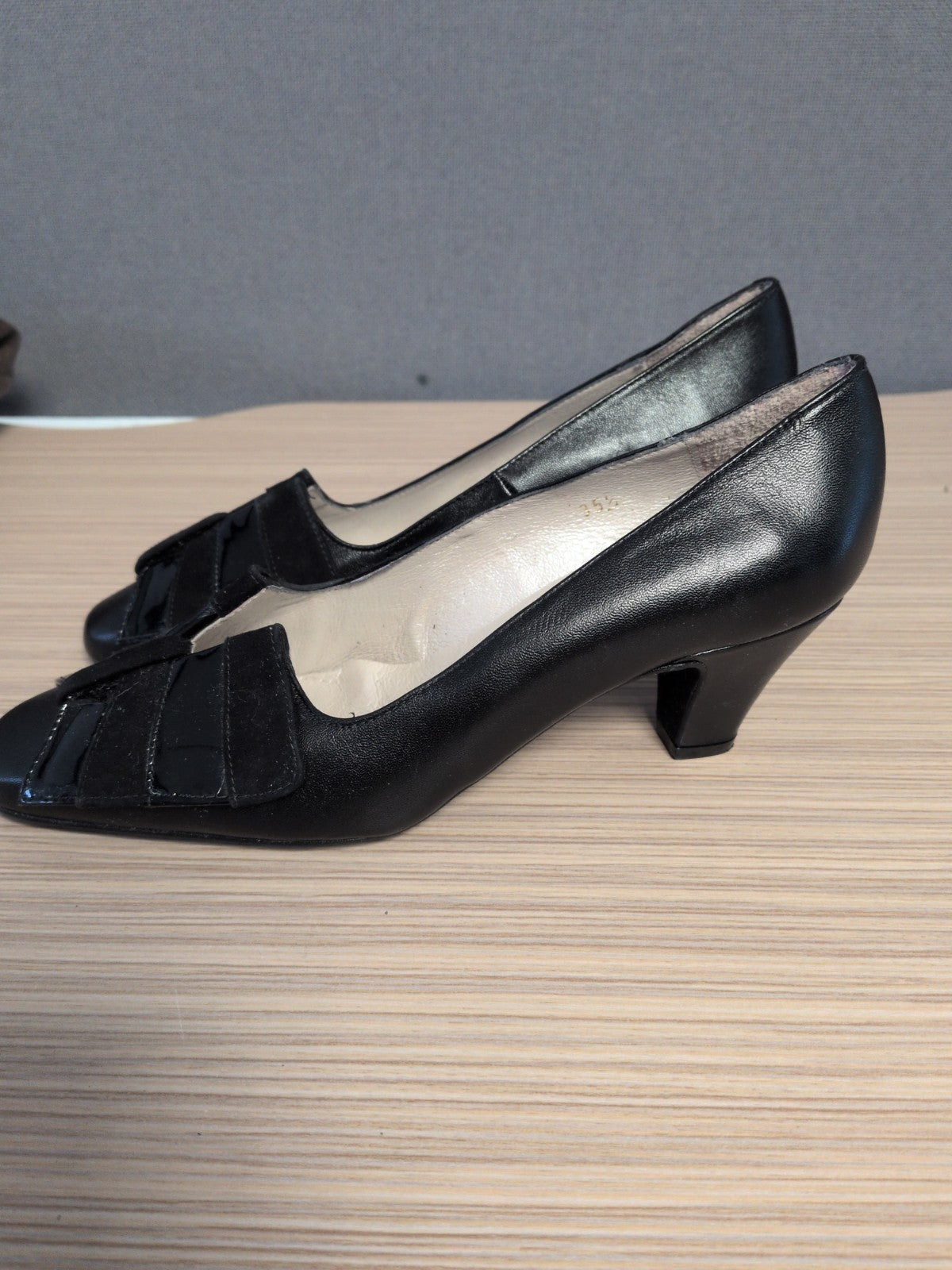 Brand New Celuen EU 35.5 Black Close Toe Heels