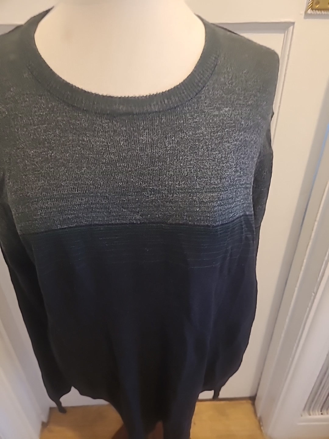 Mens Burton Size 2XL Grey Black Green Long Sleeved Pullover Jumper