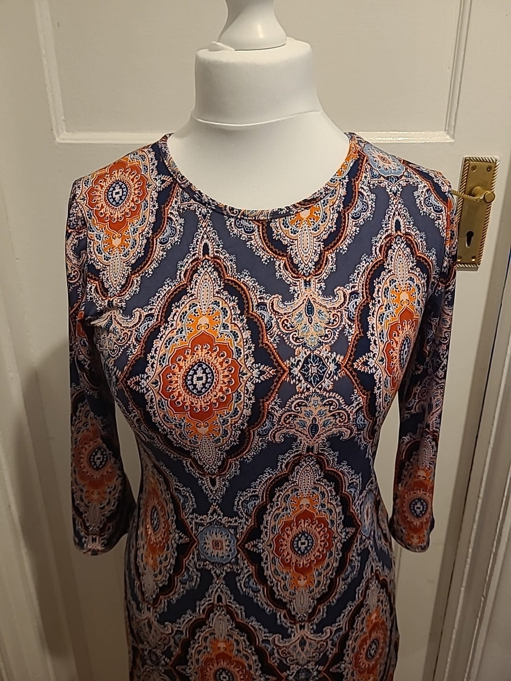 Ladies Peacocks Size 10 Long Sleeve Multi Color Dress