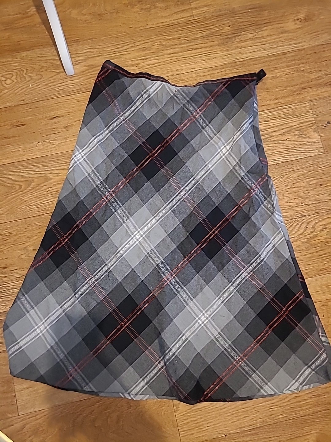 Ladies C Collection Size 16 Grey Check Long Skirt