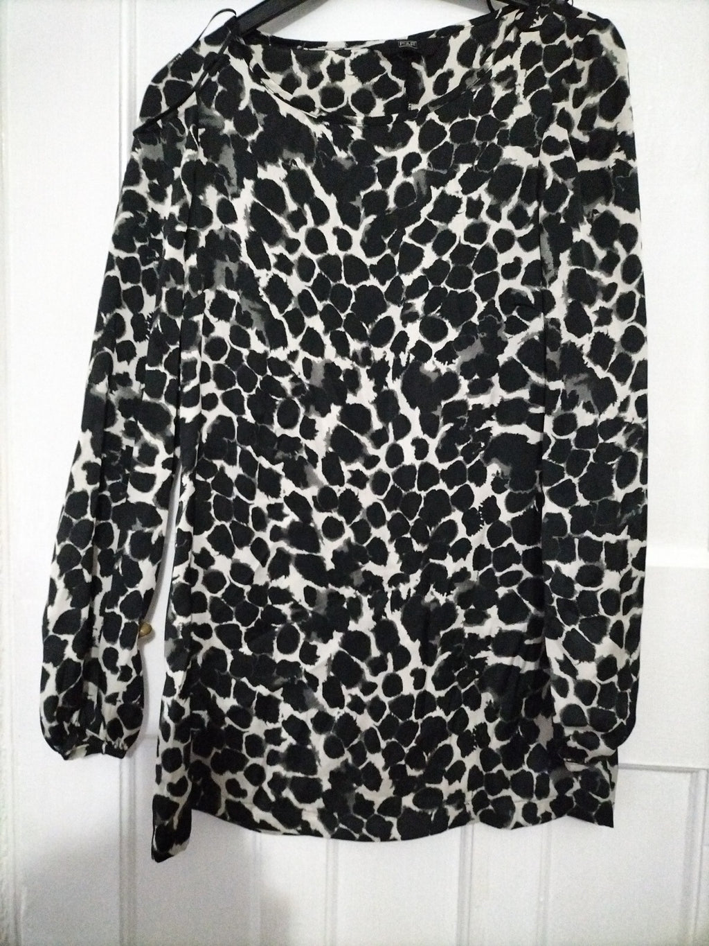 Ladies F+F Size 6 Zebra Print Top