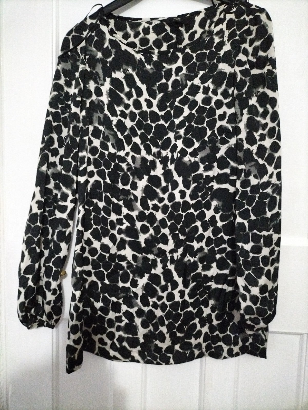 Ladies F+F Size 6 Zebra Print Top